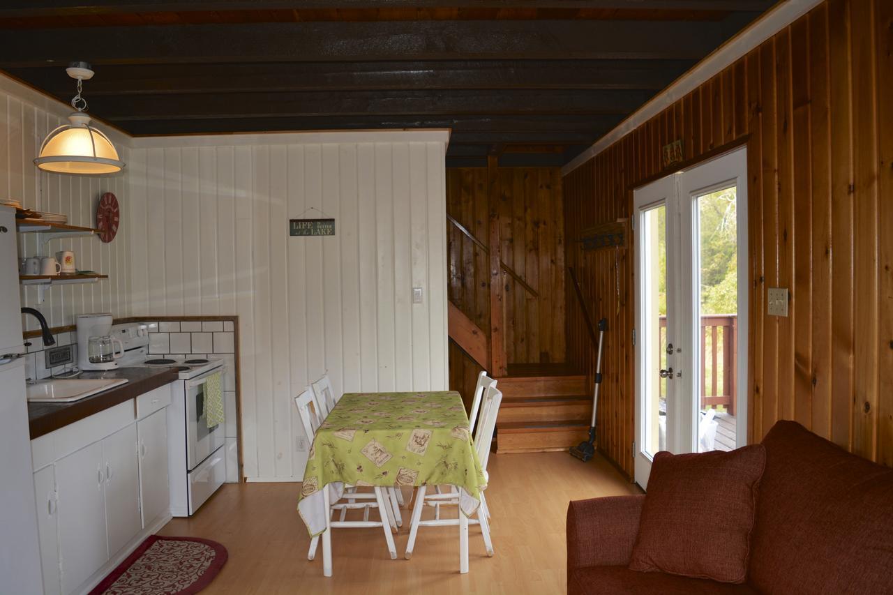 Cherry Cove Cabins Villa Kaslo Kültér fotó