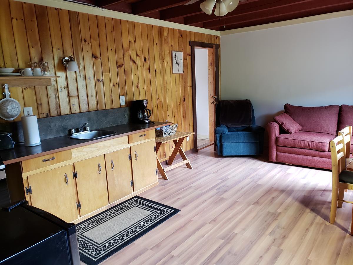 Cherry Cove Cabins Villa Kaslo Kültér fotó