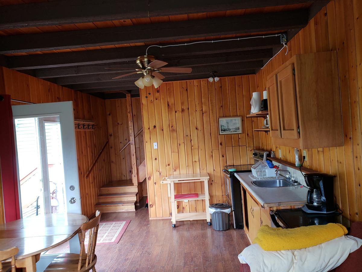 Cherry Cove Cabins Villa Kaslo Kültér fotó