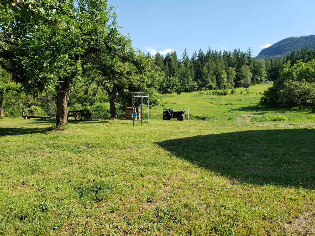 Cherry Cove Cabins Villa Kaslo Kültér fotó